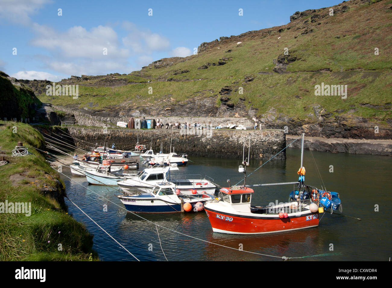 Boscastle, un villaggio di pescatori sulla costa settentrionale della Cornovaglia, Inghilterra, Regno Unito Foto Stock
