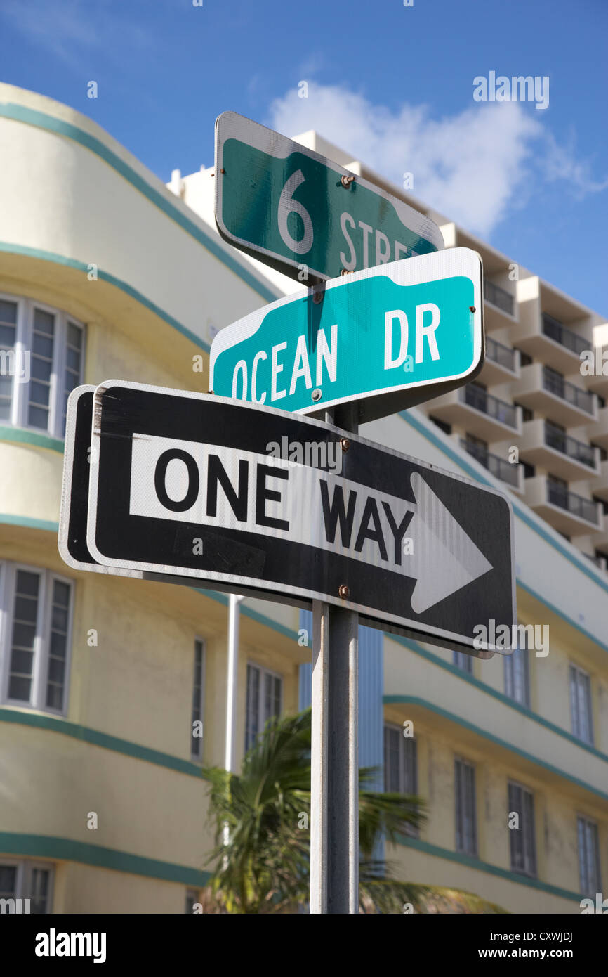 Ocean drive e 6th Street nel quartiere art deco di South Beach di Miami Florida usa Foto Stock