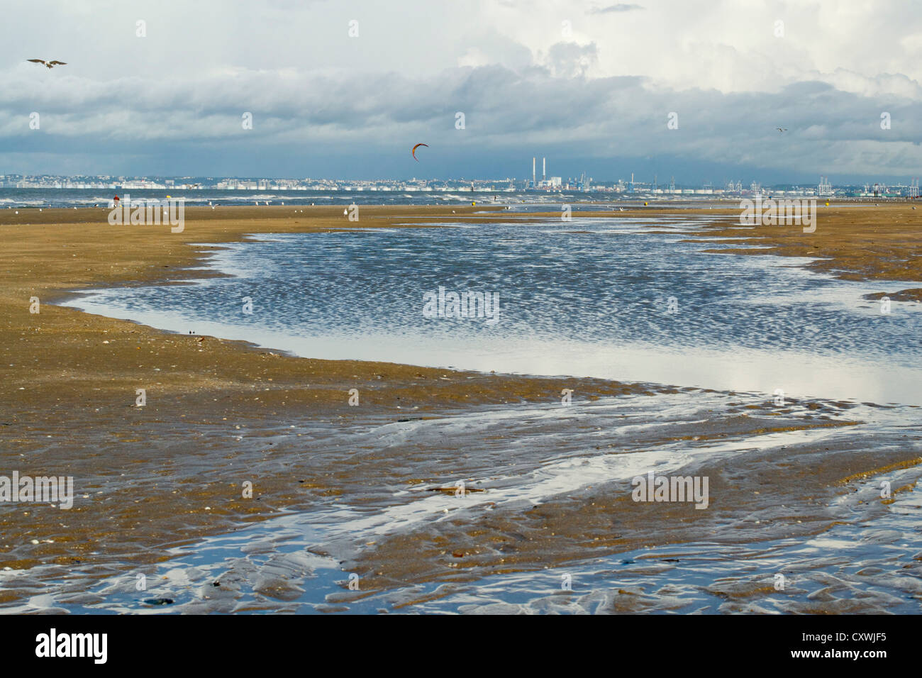 Acqua bassa all'oceano Atlantico Foto Stock