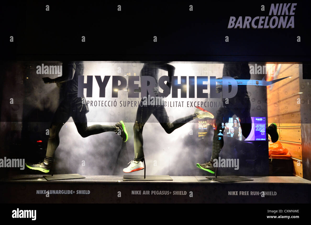 Negozio Nike in Ramblas, Barcelona Foto stock - Alamy