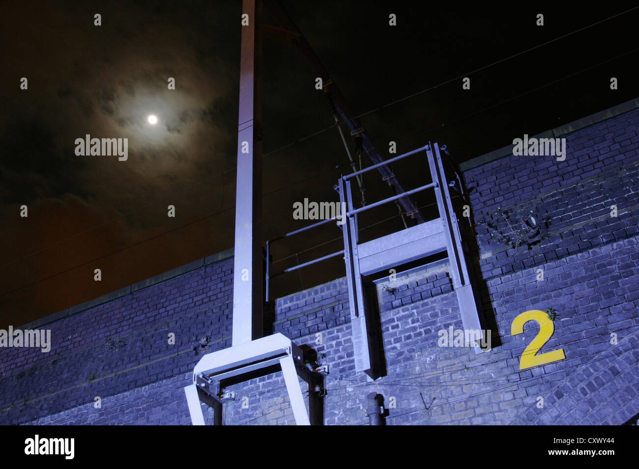 Illuminazione internazionale festival che ha avuto luogo per le strade e gli edifici intorno Digbeth, Birmingham, Inghilterra, Regno Unito Foto Stock