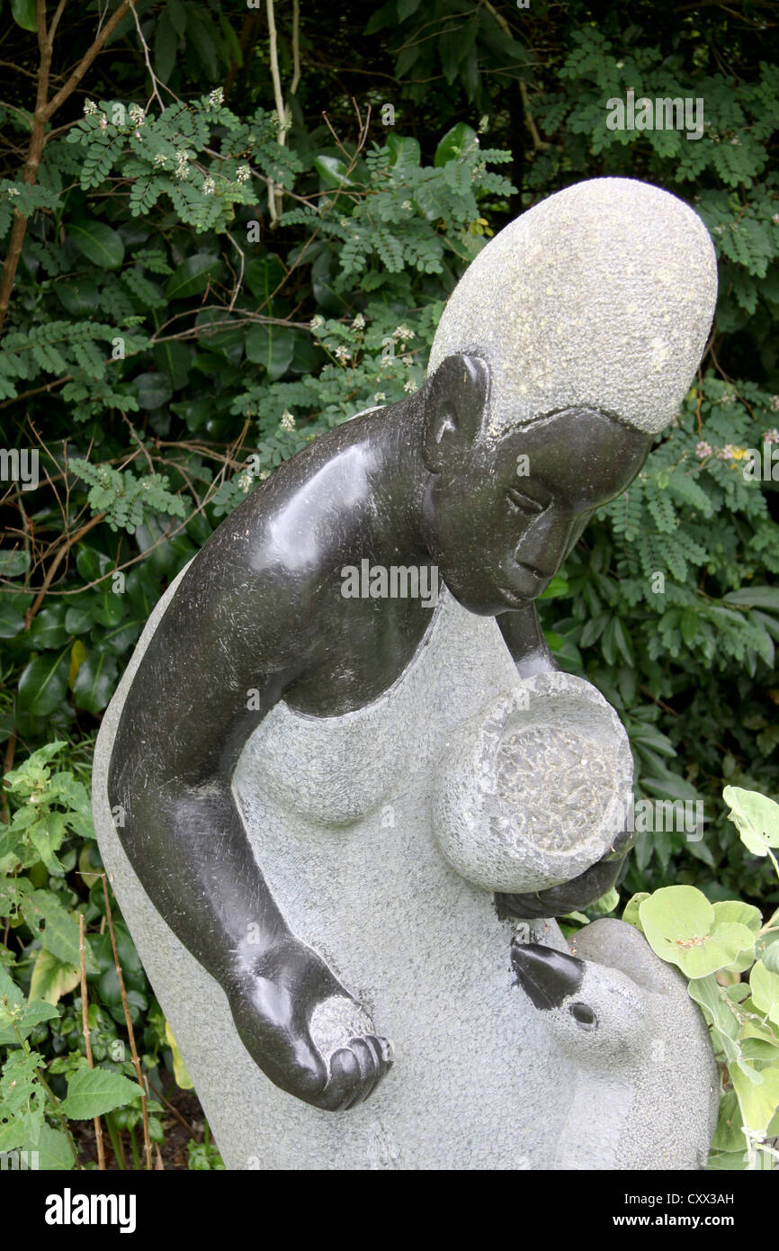 Statue contemporanee immagini e fotografie stock ad alta risoluzione - Alamy