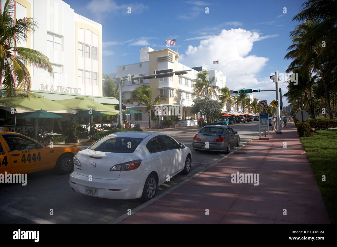 Ocean drive la mattina presto dal quartiere art déco di Miami South beach florida usa Foto Stock