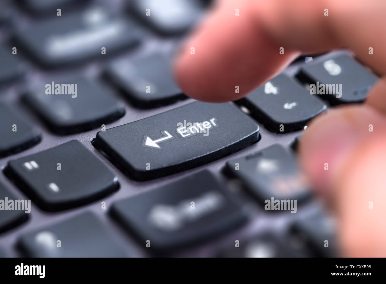 Premere il tasto invio. Foto Stock