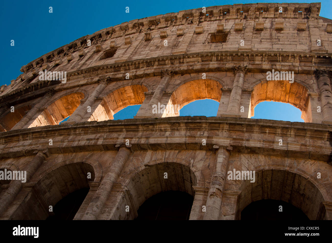 Antico anfiteatro romano Colosseo, Roma Foto Stock