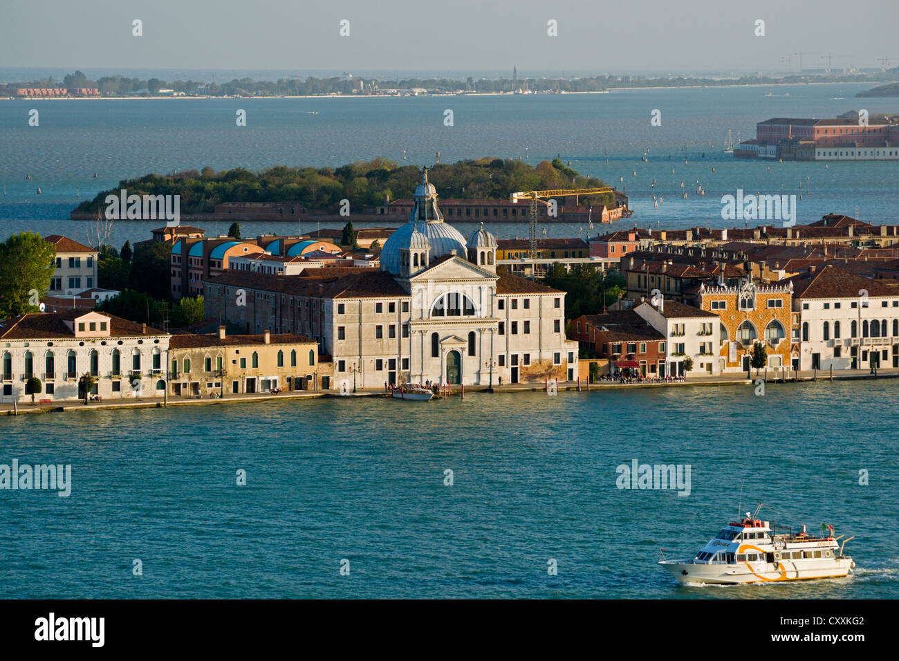 Vista dal Campanile di San Marco: Le Zitelle, Venezia, Italia Foto Stock