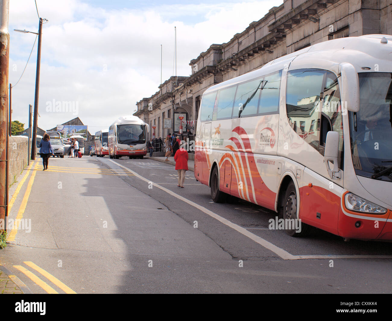 La città di Galway alla stazione degli autobus e treno terminus in Irlanda dell'Ovest. Foto Stock