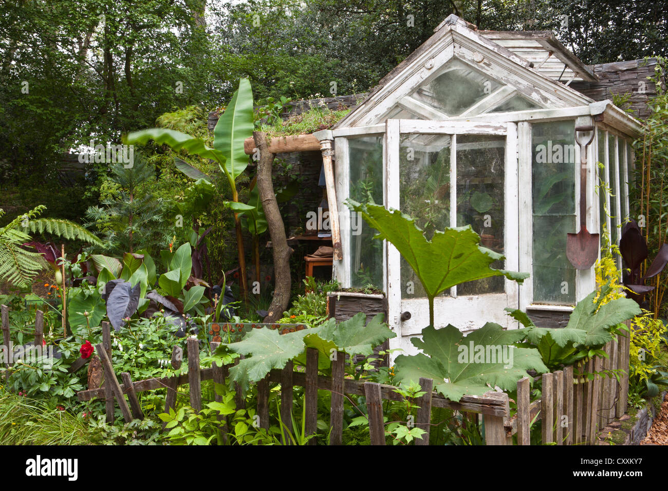 RHS Chelsea flower show gardens 2012 LONDON REGNO UNITO Foto Stock