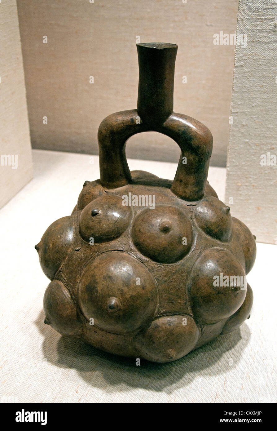 Staffa del tubo di lancio frutta nave 12th-V secolo a.e.v. Perù peruviana ceramica Cupisnique 29 cm Foto Stock