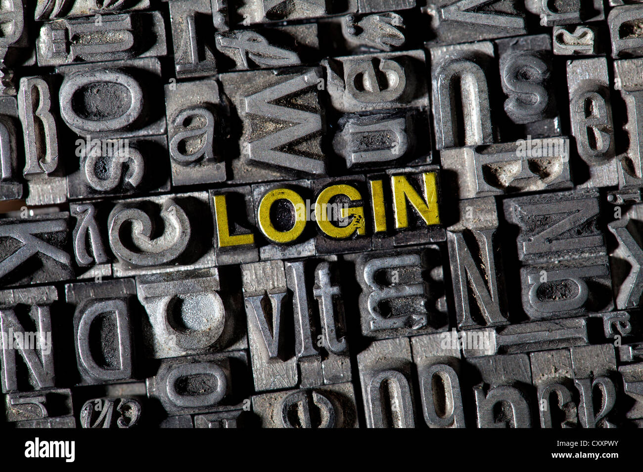 Il vecchio delle lettere al piombo l'ortografia della parola "LOGIN" Foto Stock