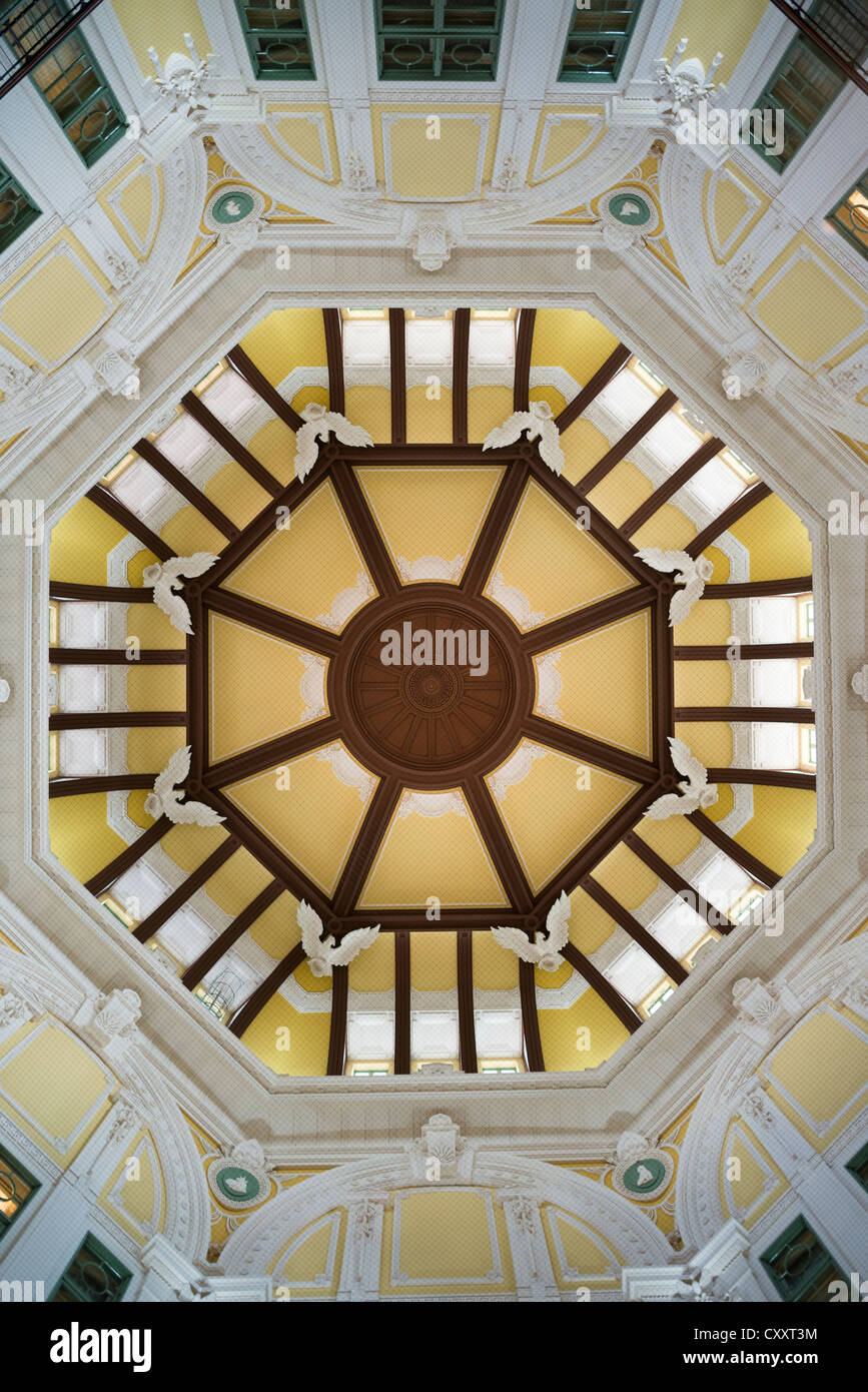 Ornato ceiliing della stazione di Tokyo edificio inaugurato il 1 ottobre 2012 dopo 5 anni di restauro. Il Giappone. Foto Stock