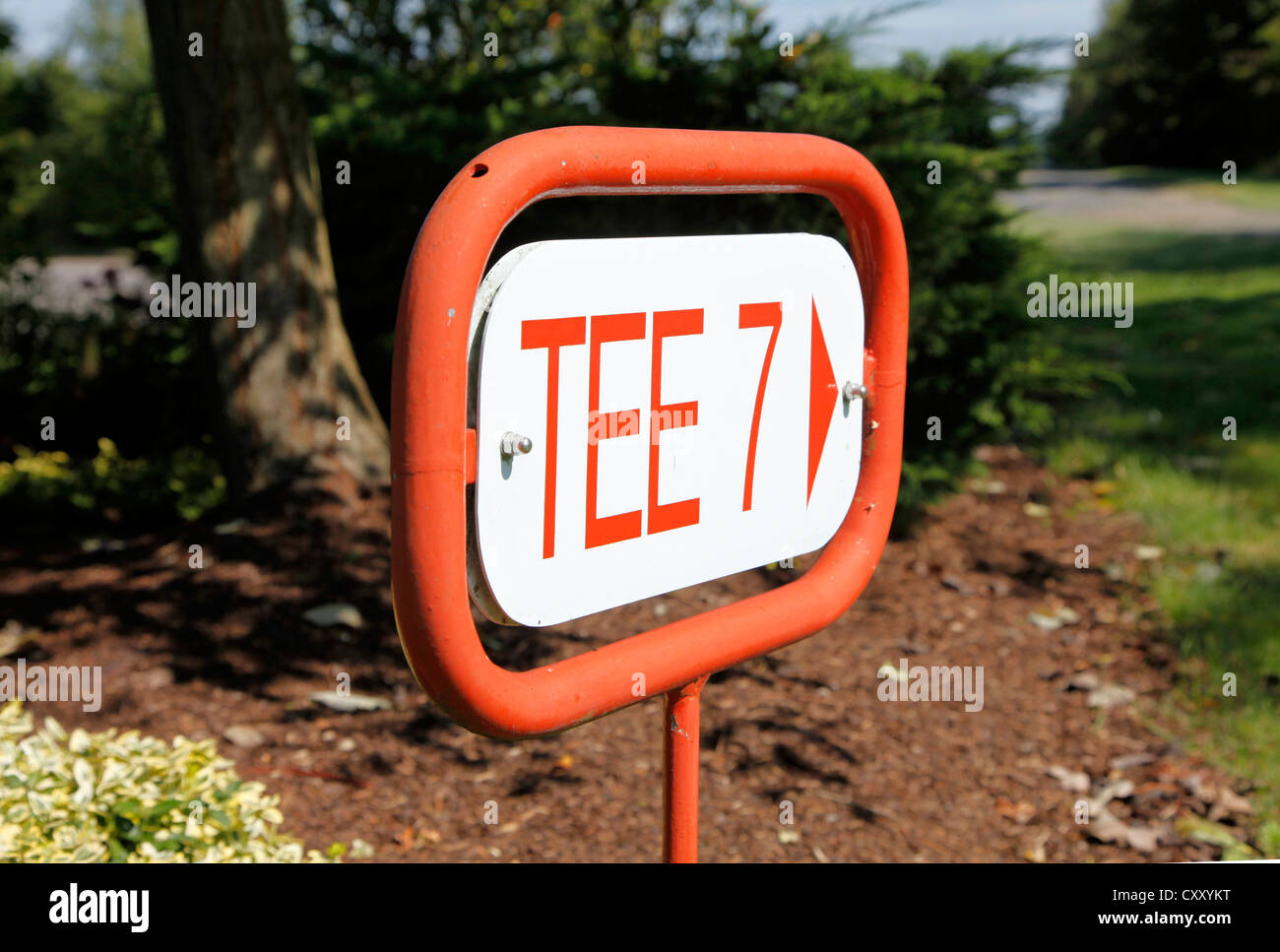Cartello in un campo da golf, modo al raccordo a T 7. Foto Stock