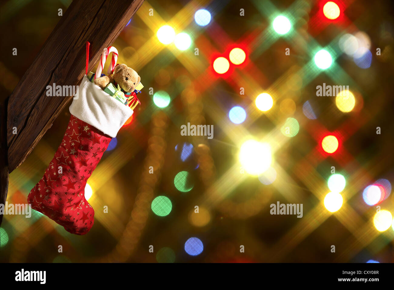 Babbo Natale o calza di Natale riempito con i regali di Natale Foto Stock