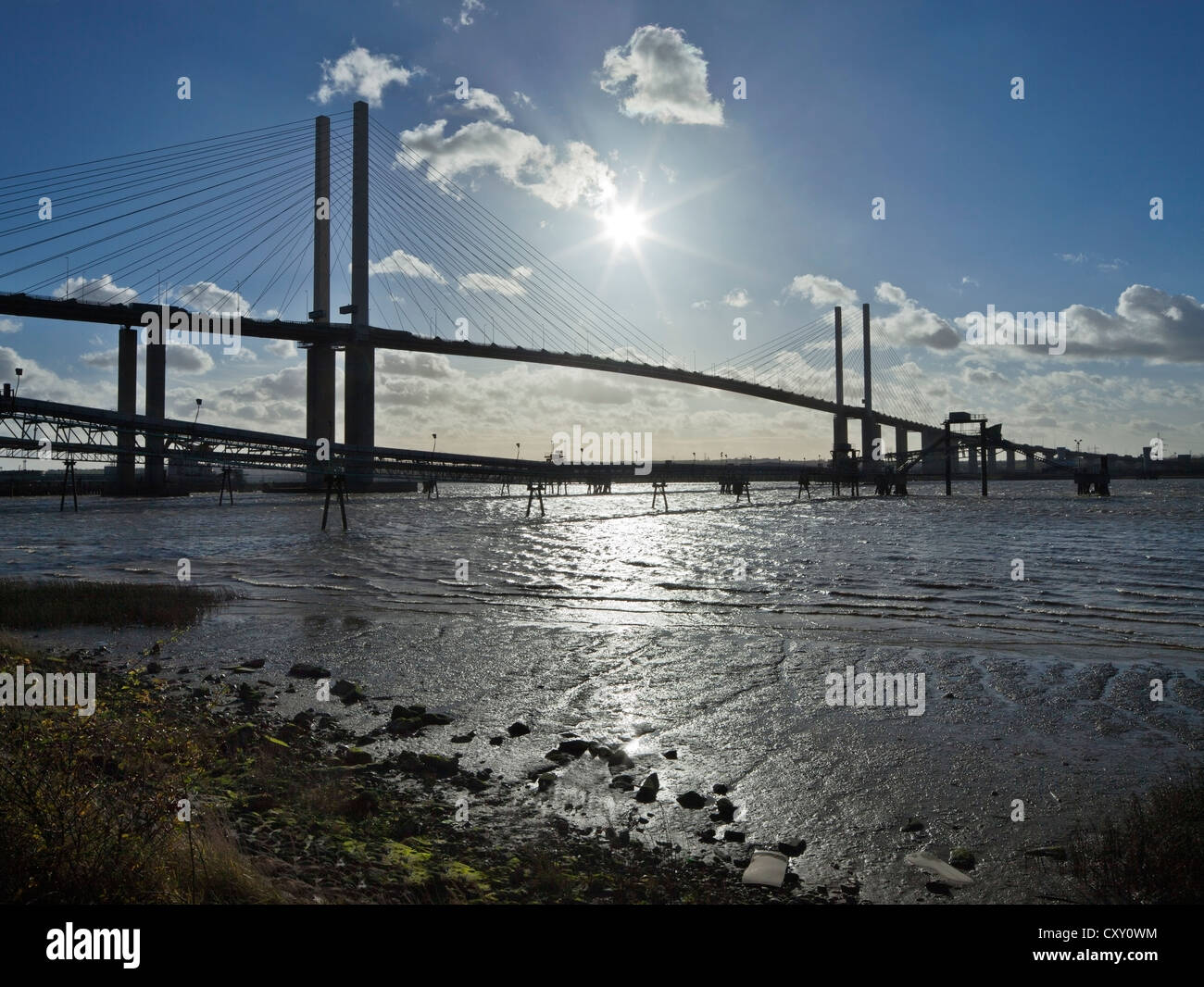 La Queen Elizabeth Bridge a Dartford - Thurrock. Foto Stock