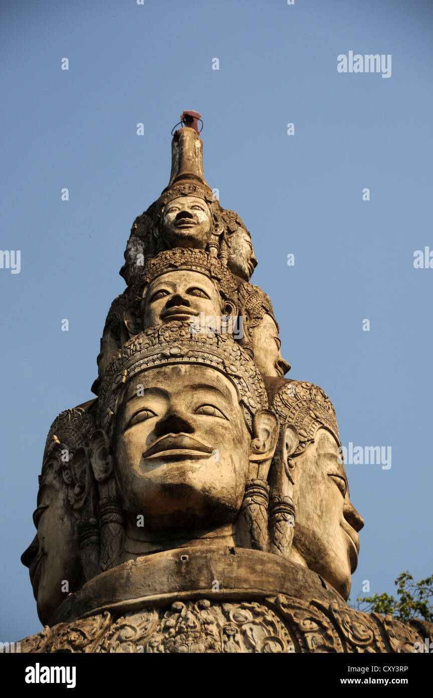 Facce di pietra, stupa di un tempio cambogiano, Siem Reap, Cambogia, Asia Foto Stock