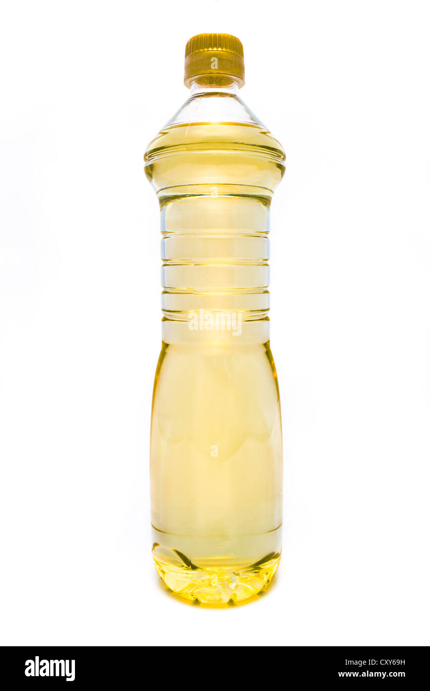 Bottiglia di plastica di olio di semi di girasole isolato su bianco Foto Stock