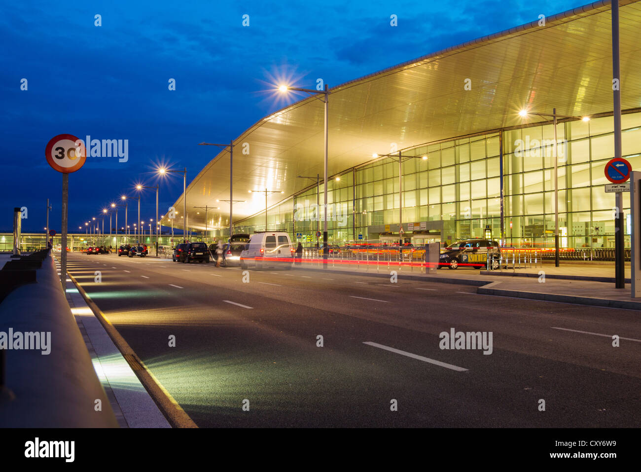Un terminale a aeroporto El Prat di Barcellona, Spagna Foto Stock