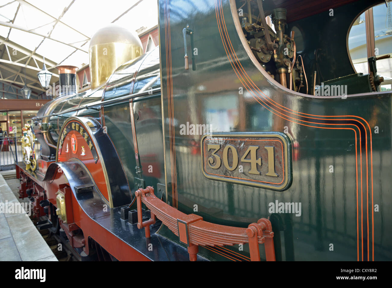 La "regina" locomotiva a vapore, Royal Windsor Stazione, Windsor, Berkshire, Regno Unito Foto Stock