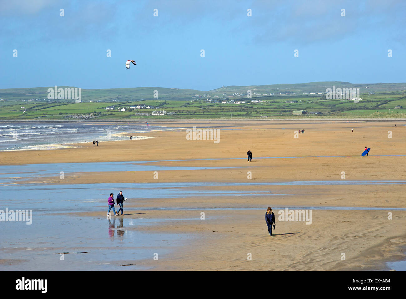 Spiaggia, Lahinch, Co. Clare, Repubblica di Irlanda Foto Stock