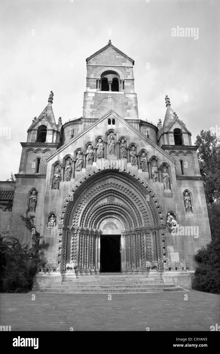 Budapest - Chiesa di Jak, Castello Vajdahunyad Foto Stock