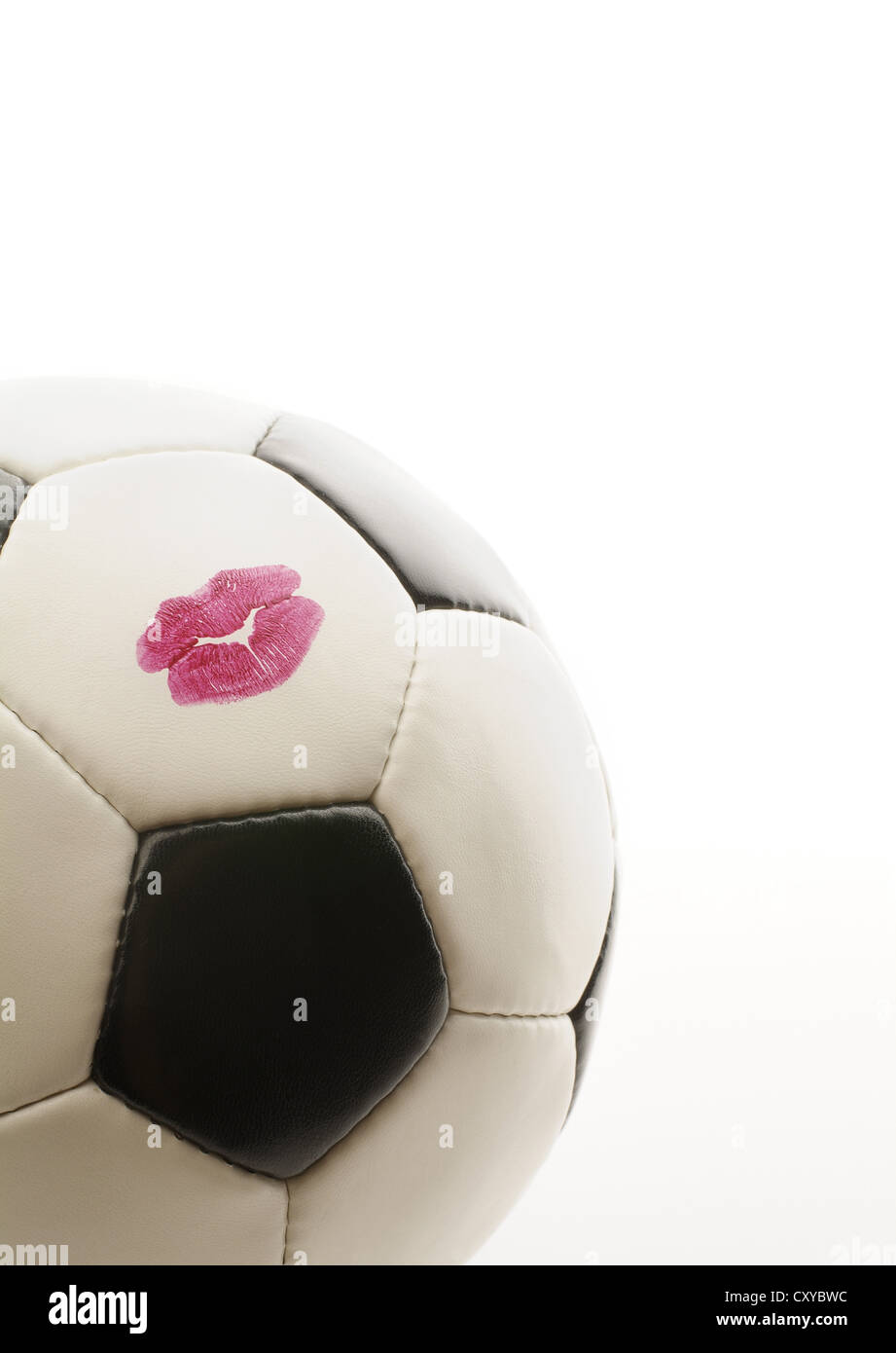 Il calcio con un rossetto kiss Foto Stock