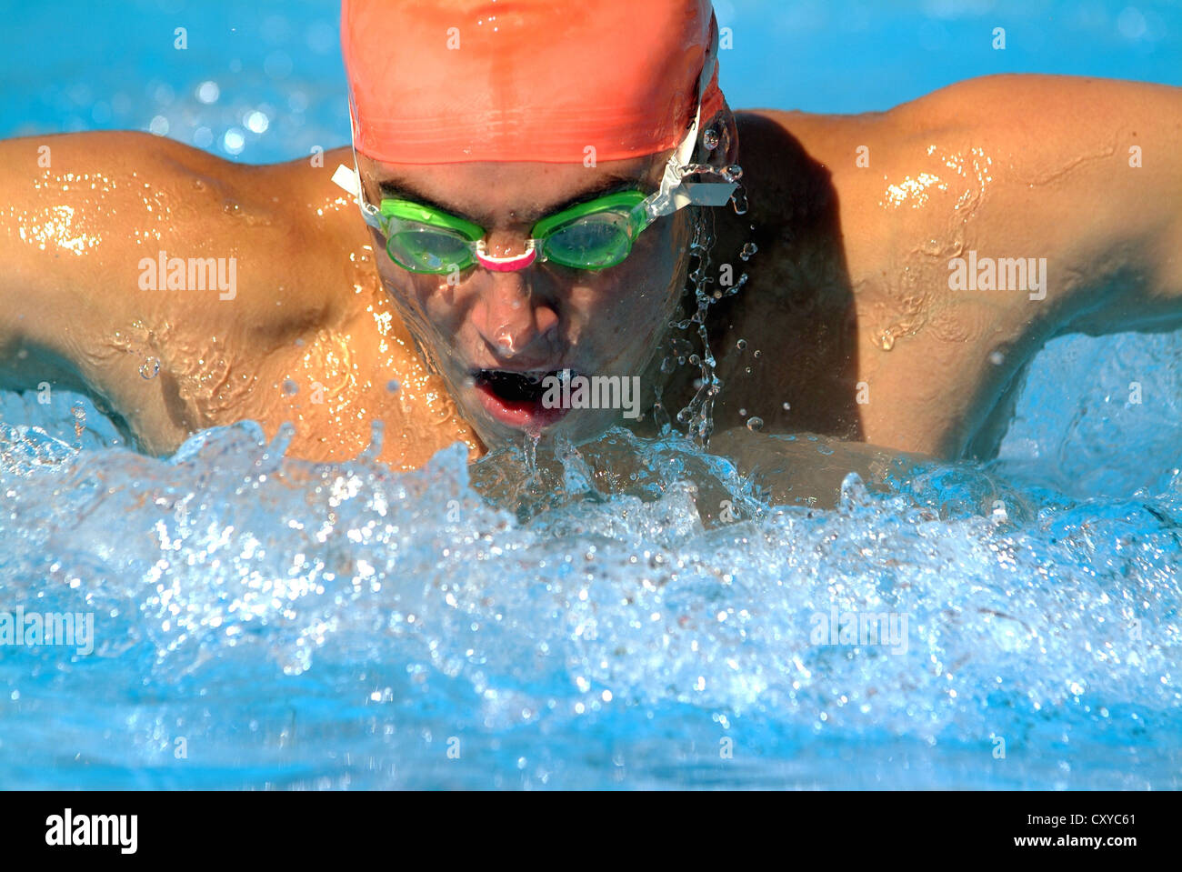 Nuotatore nuoto stile a farfalla Foto Stock