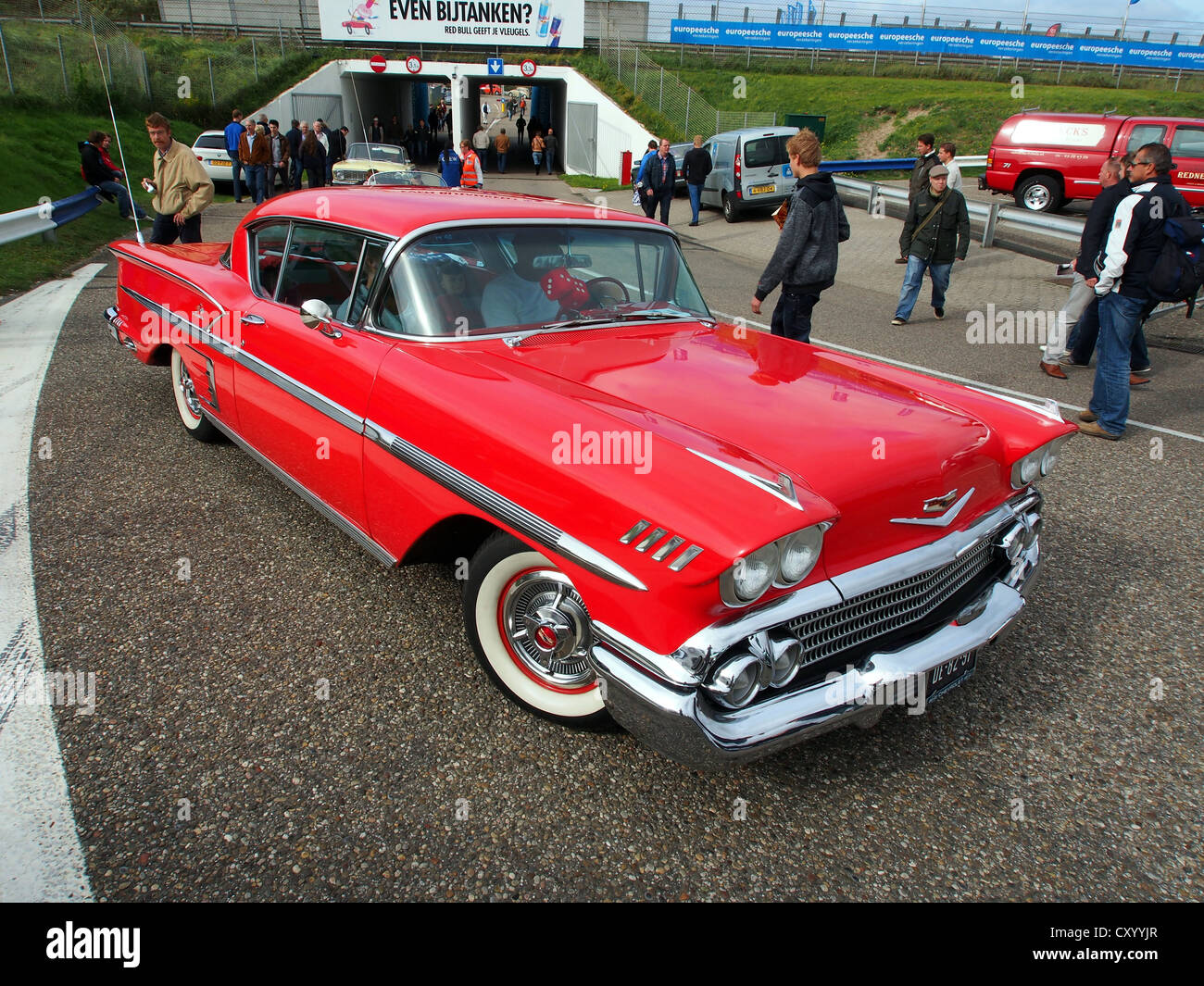 Red 1954 Chevrolet Impala Foto Stock - Alamy