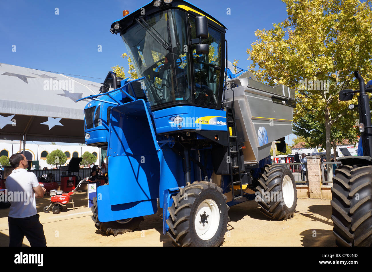 La fiera internazionale del bestiame agro-esposizione industriale, trasporto Vintage trattori agricoli a County Fair a Zafra,Spagna Foto Stock