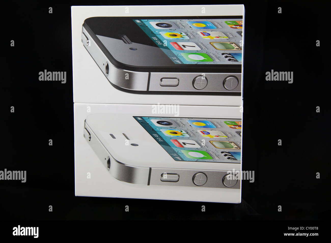 Scatole da imballaggio per il bianco e nero iPhone 4S Foto Stock