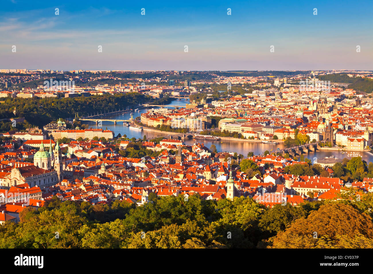 Il bellissimo panorama della capitale ceca città di Praga Foto Stock