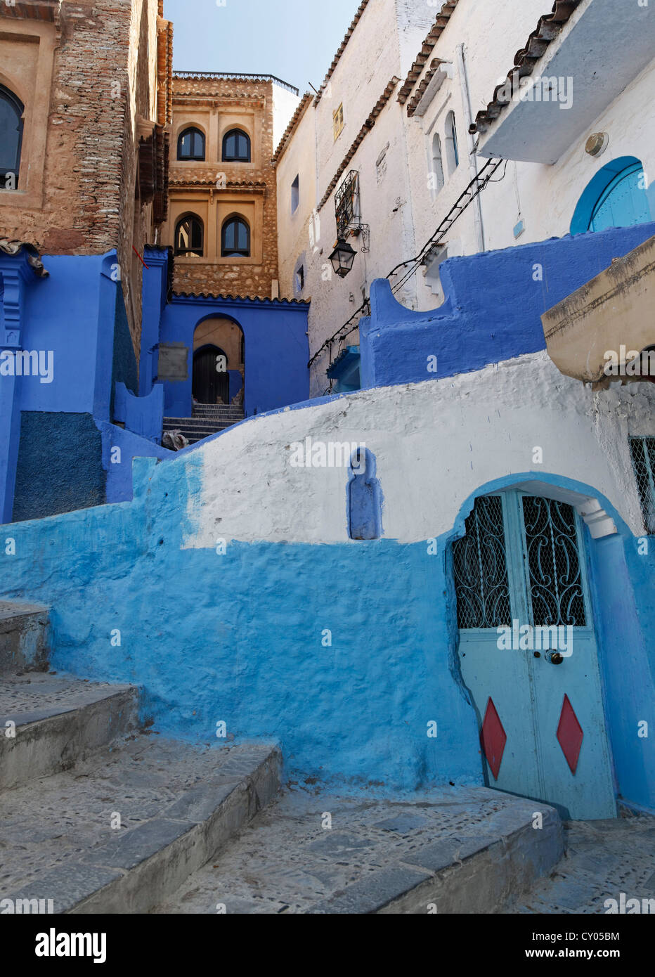 Blu-lavato case nella città vecchia di Chefchaouen o Chaouen, Tanger-Tétouan, Marocco, Maghreb, Africa Settentrionale, Africa Foto Stock
