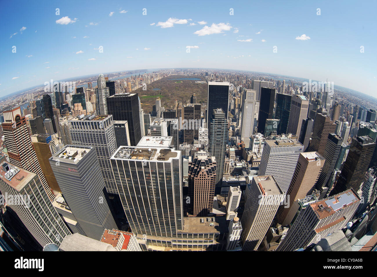 Vista dal Rockefeller Center nello skyline con il Central Park di New York City, New York, Stati Uniti, America del Nord Foto Stock