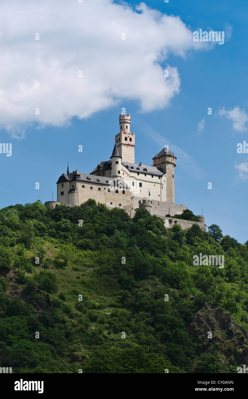 Il Marksburg castello, sul lato sud-ovest, Braubach, la collina del castello sul fiume Reno, Valle del Reno superiore e centrale UNESCO World Foto Stock