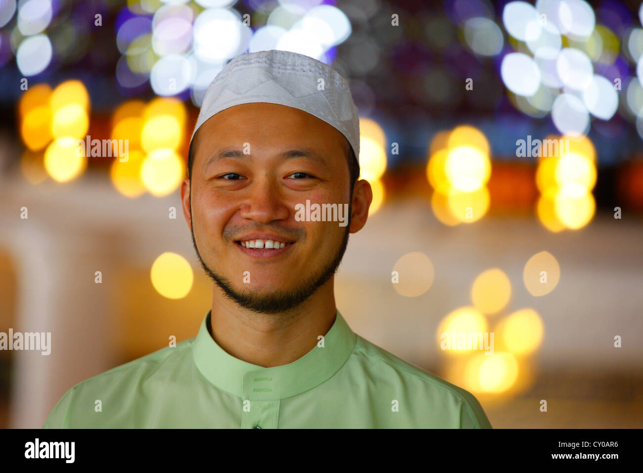 Uomo musulmano, ritratto, Moschea Nazionale, Kuala Lumpur, Malesia, Asia sud-orientale, Asia Foto Stock