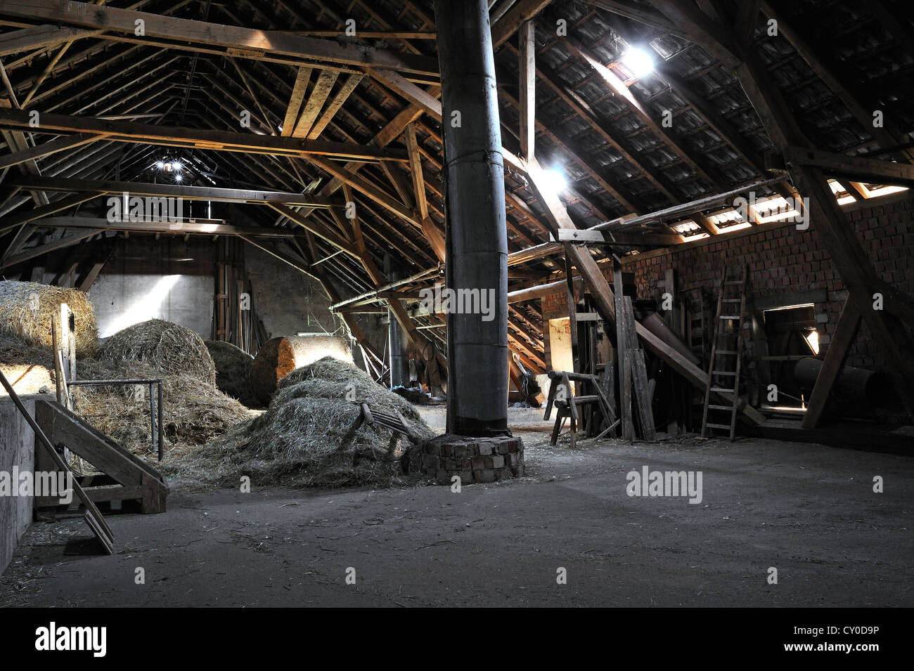 Fienile di un piccolo contadino che esci, Media Franconia, Bavaria Foto Stock