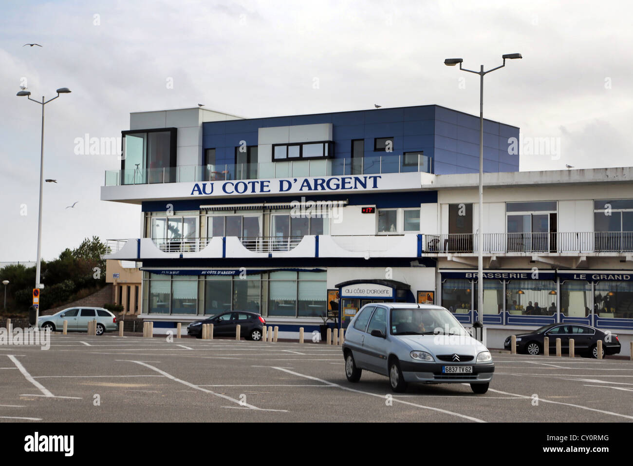 Calais Francia Au Cote d'Argent Ristorante e la Brasserie sul lungomare Foto Stock