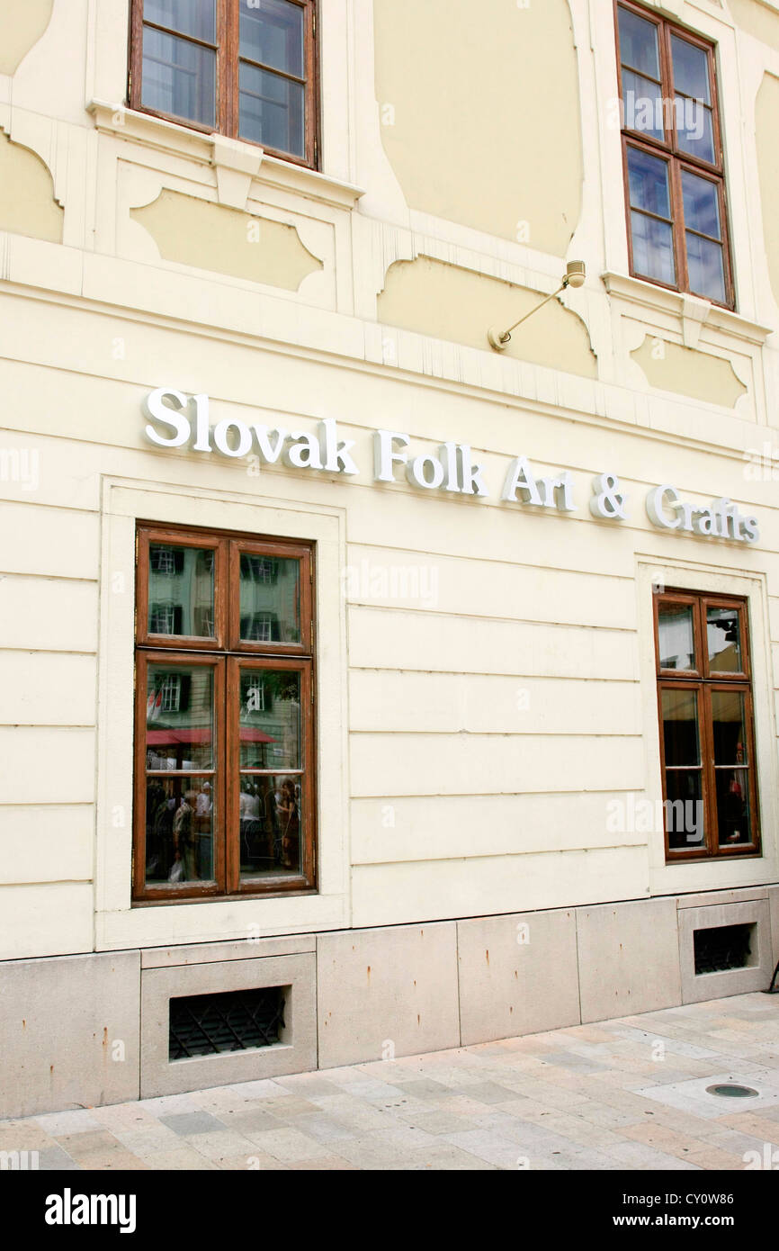 La Repubblica slovacca Folk Arts & Crafts edificio in Piazza Hlavnenam Bratislava Foto Stock