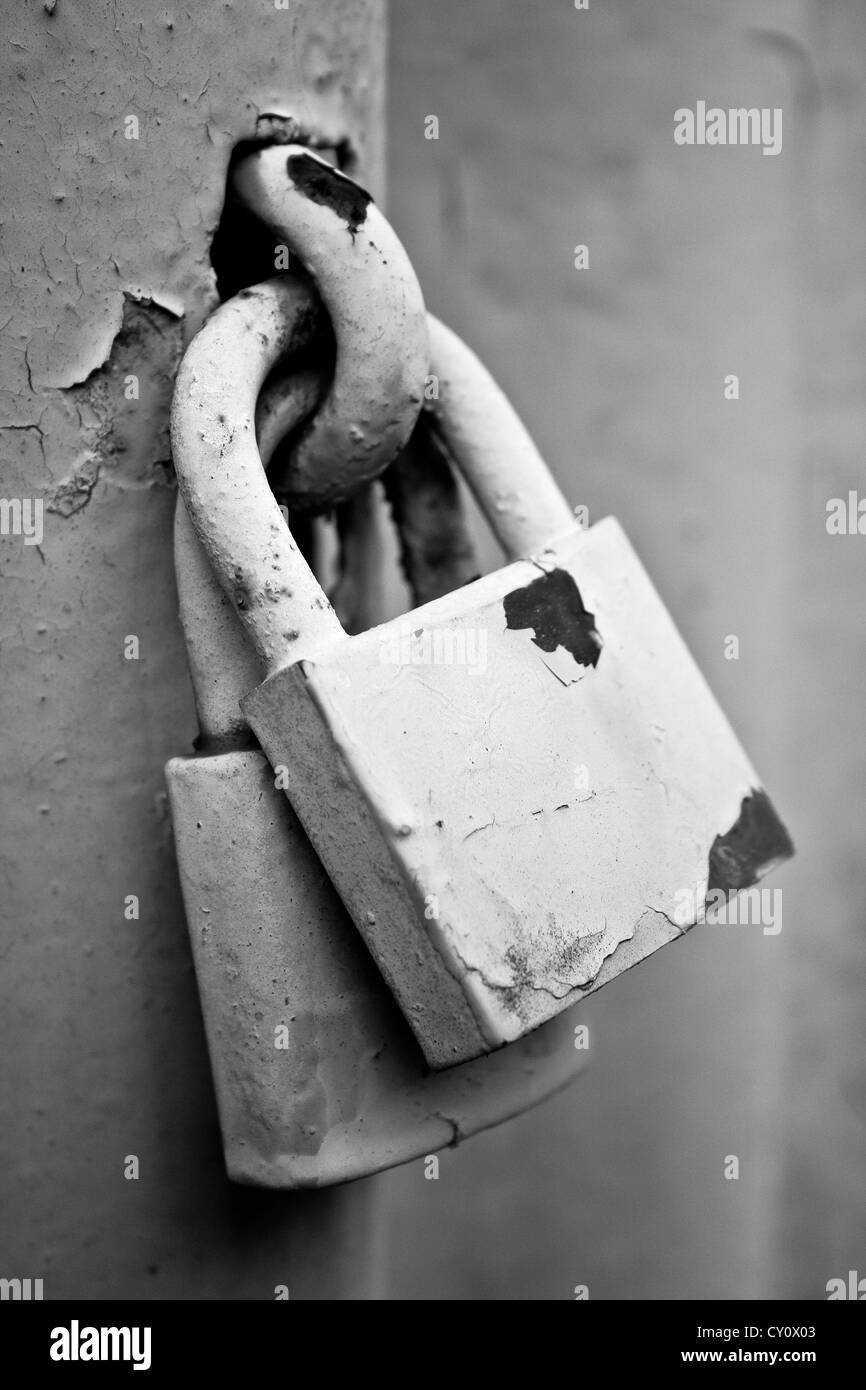 Porta Padlocked Foto Stock