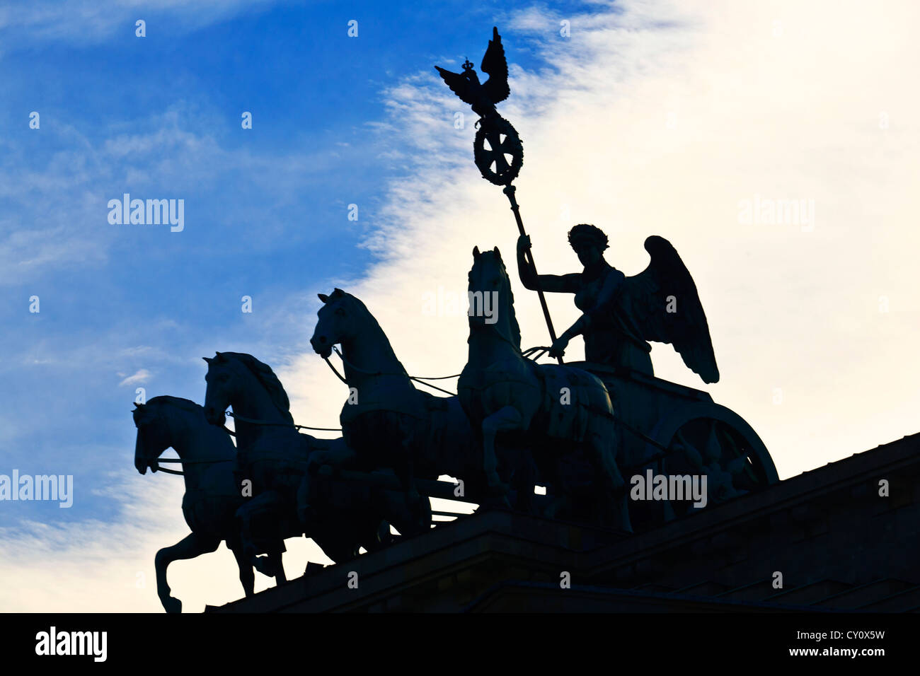 Brandenburger Tor Berlino Germania. Brandenburger Arch Berlino Germania, dea della statua della Vittoria, Statua Quadriga Foto Stock