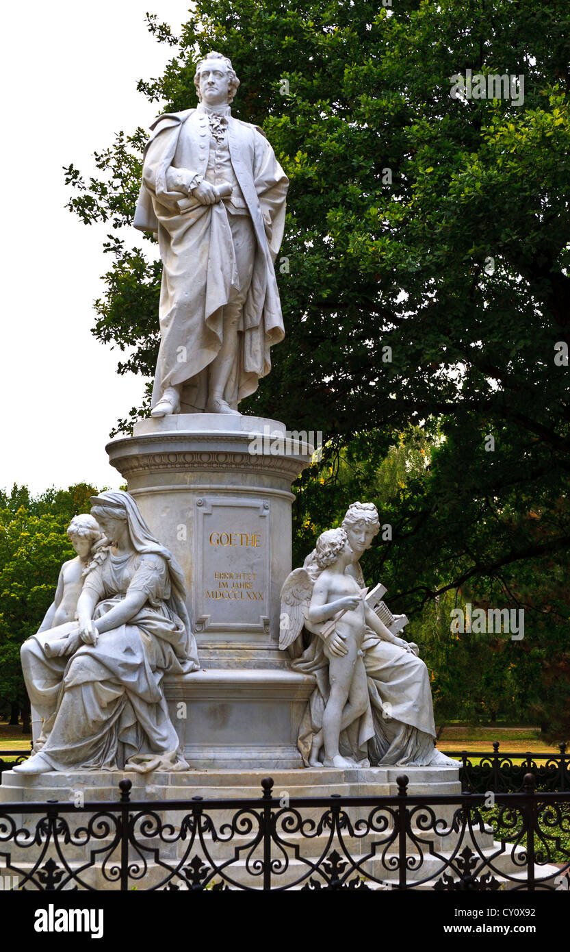 Statua di Wolfgang Goethe Tiergarten Berlino Germania Foto Stock
