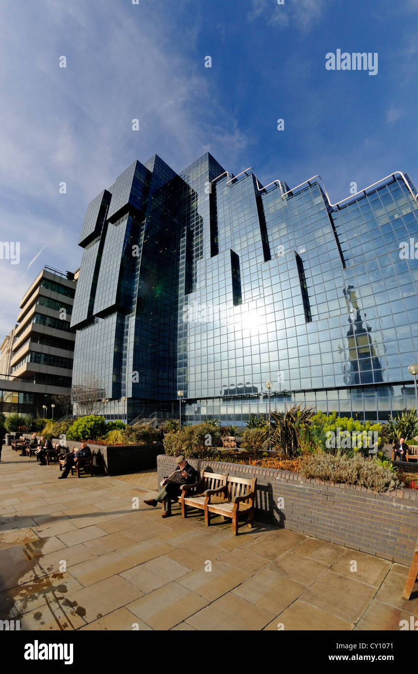 Londra, Inghilterra. Il nord e il guscio edificio, Numero 10 Lower Thames Street. Foto Stock