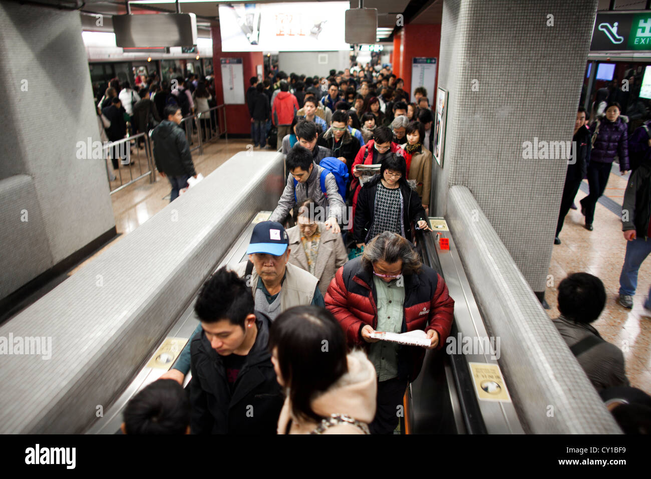 Escalator per la metropolitana di Hong Kong Foto Stock