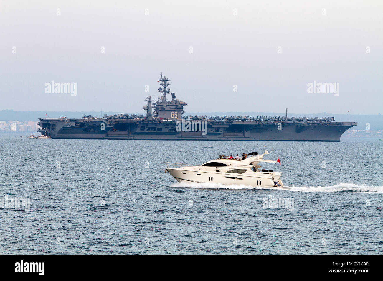 Portaerei USS Dwight D. Eisenhower (CVN-69) Palma de Maiorca Isole Baleari Spagna Foto Stock