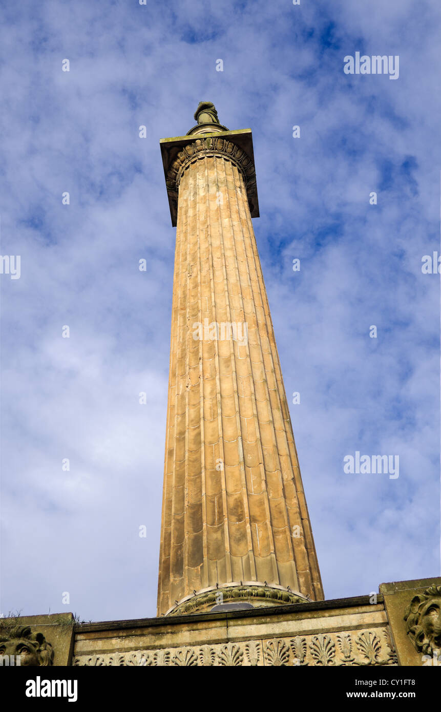 Il monumento di Scott in piedi in George Square, Glasgow, Scozia. Foto Stock