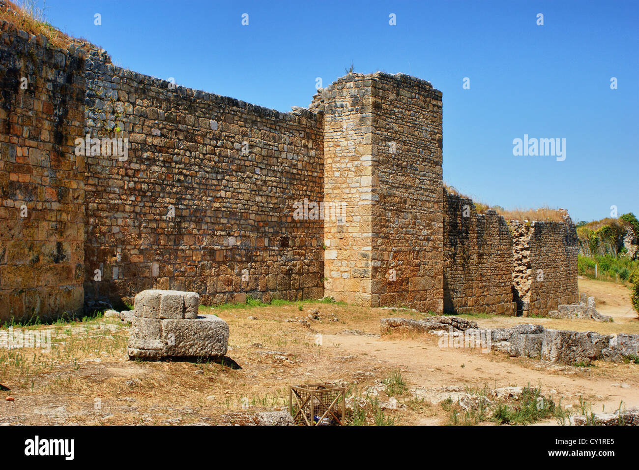 La grande muraglia di Conimbriga, Portogallo Foto Stock