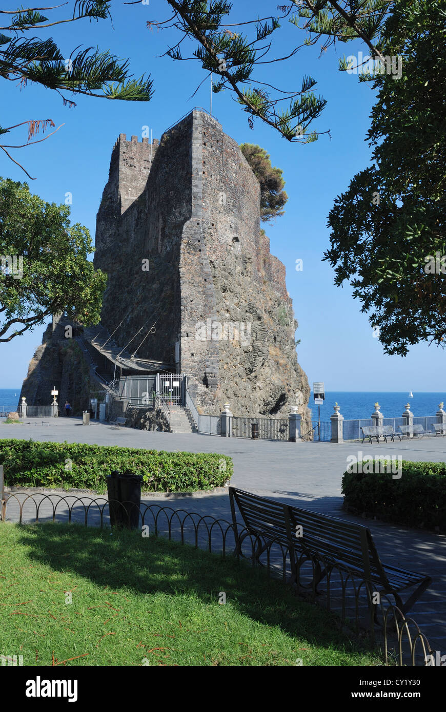 Il castello normanno a Aci Castello, Sicilia, Italia. Foto Stock