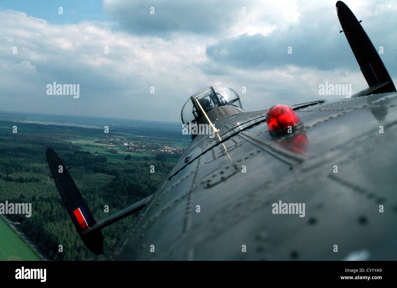 Guardando verso la coda di un mondo di Lancaster Ward 2 bomber Foto Stock