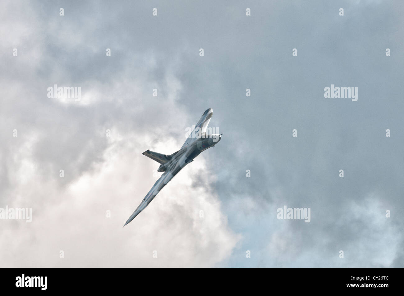 British Guerra Fredda bombardiere nucleare il Delta Winged AVRO Vulcan xh558 girando tettuccio di Fairford al 2012 RIAT Foto Stock