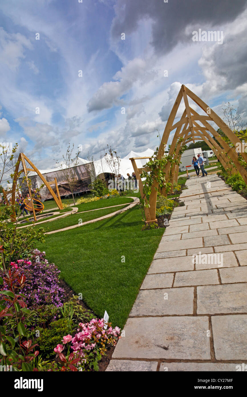 Un appositamente progettato 'show garden' alla RHS mostrano Malvern, Worcestershire, England, Regno Unito Foto Stock