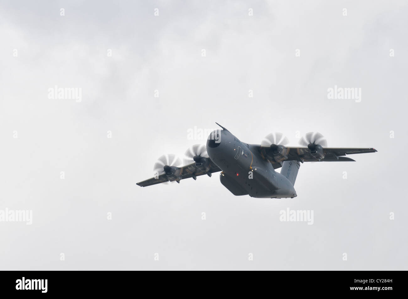 Airbus A400M Atlas a turboelica i velivoli militari da trasporto F-WWMZ da Airbus militare, Aeroporto di Tolosa Francia, visualizza a RIAT Foto Stock